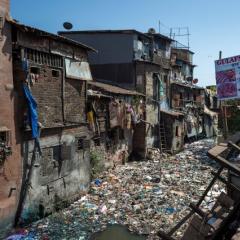 Bombajské slumy v Indii (54 fotografií)